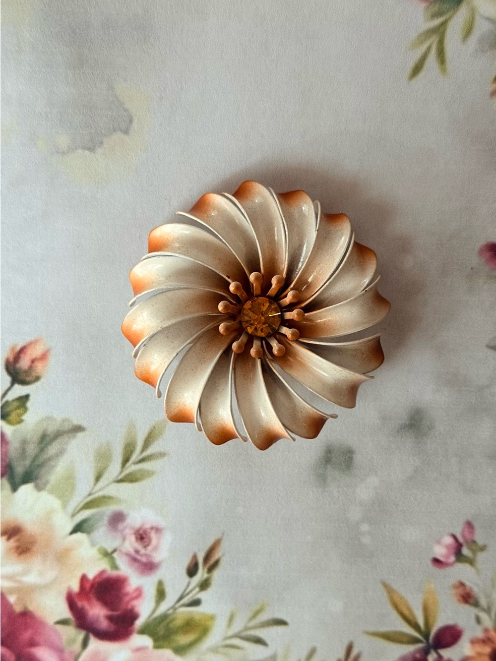 Floral Enamel Brooch.